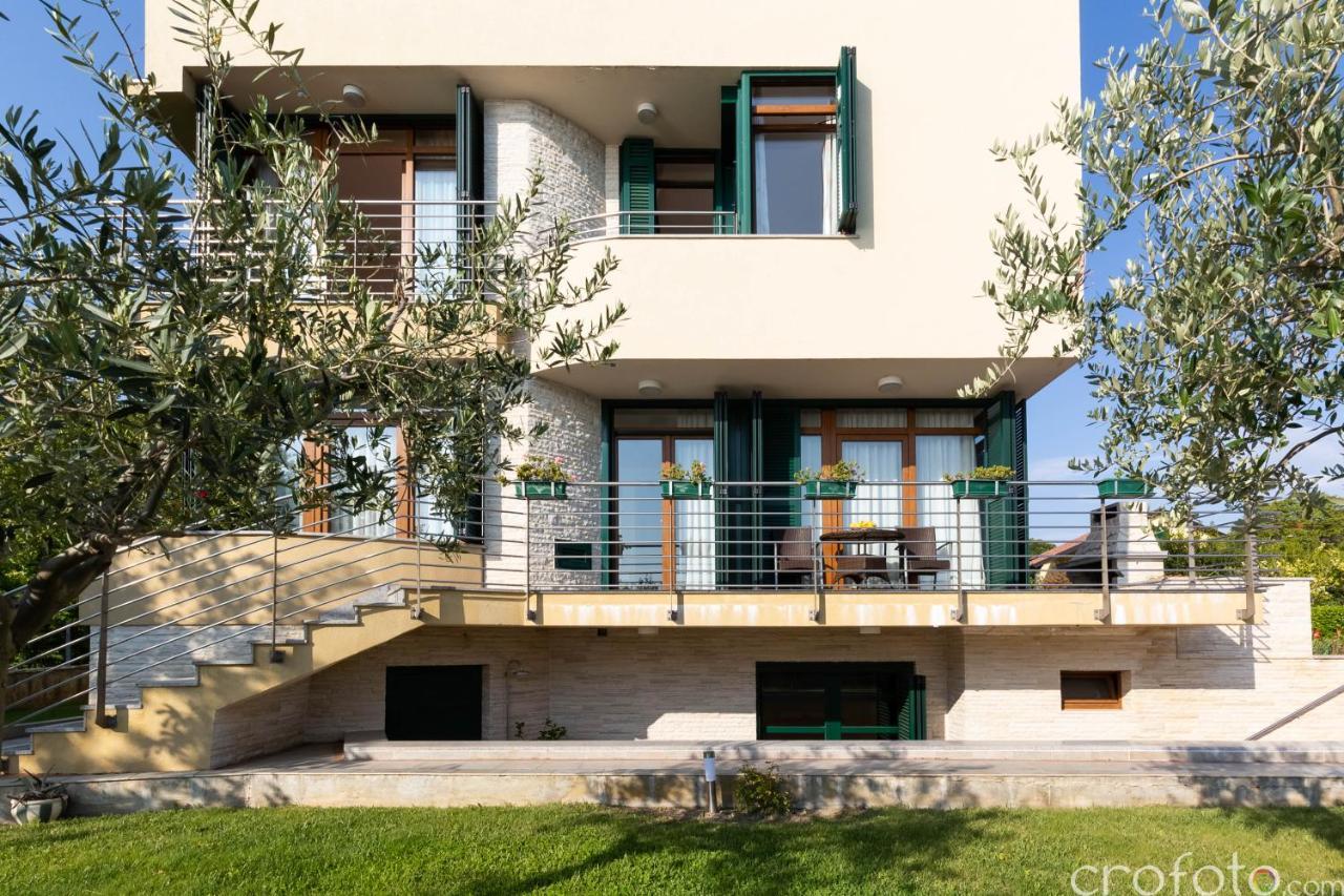 Villa Niko Kozino Luaran gambar